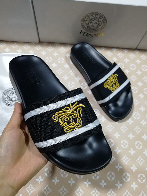 Versace women slippers AAA-062