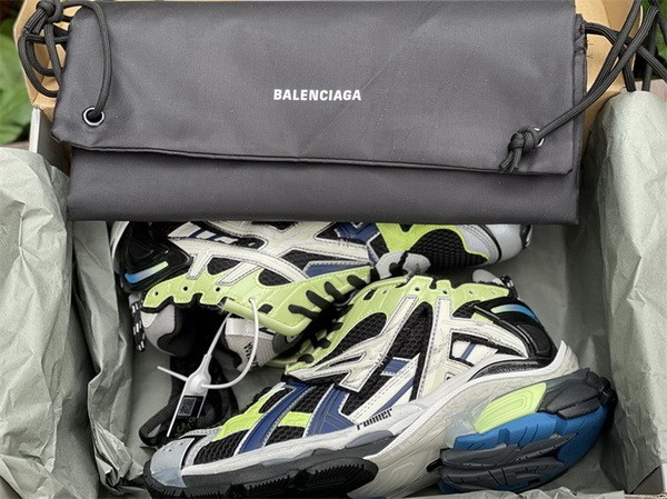 B 17FW Tripe-S High End Sneaker-259