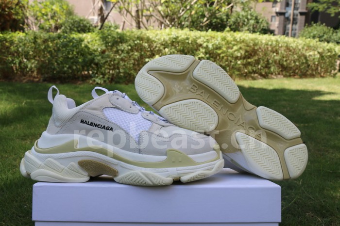 B 17FW Tripe-S High End Sneaker-002