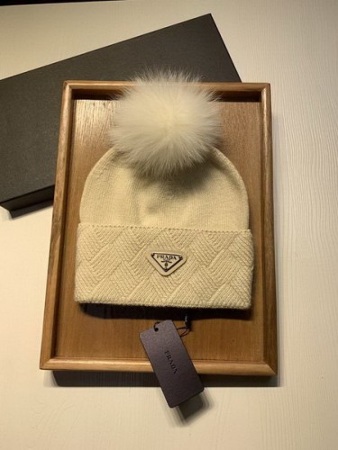 Prada Wool Cap Scarf AAA-068
