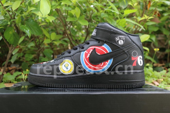 Authentic Supreme x NBA x Nike Air Force 1 Mid Black
