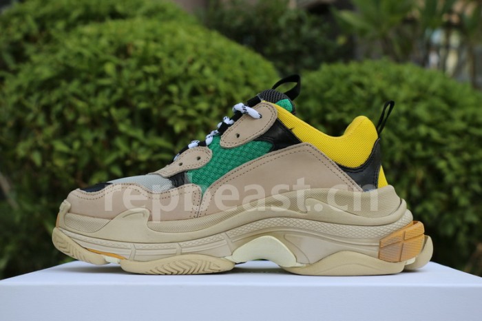 B 17FW Tripe-S High End Sneaker-004