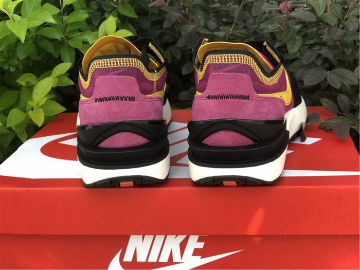 Authentic Nike Waffle One“ Active Fuchsia”