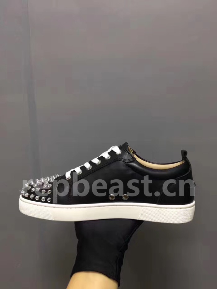 Super Max Christian Louboutin Shoes-814