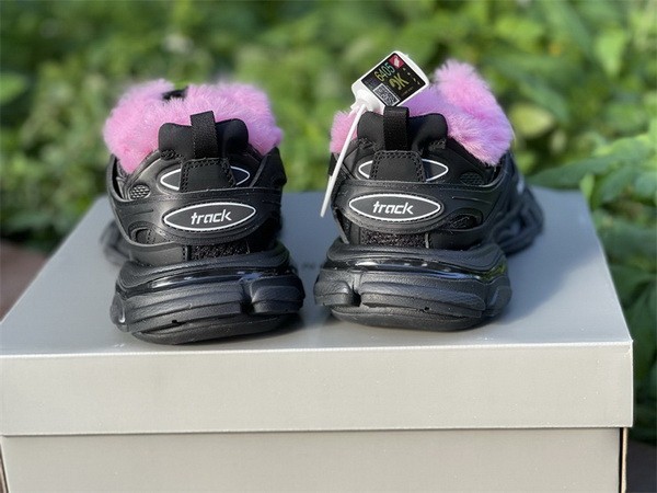 B 17FW Tripe-S High End Sneaker-251