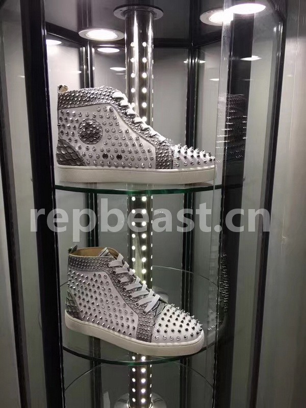 Super Max Christian Louboutin Shoes-707