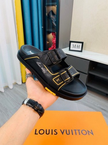 LV Sandals 1：1 Quality-211