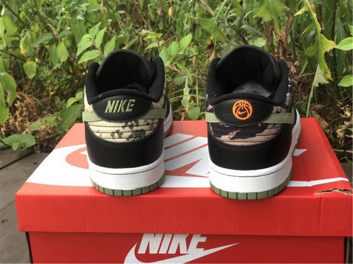Authentic Nike Dunk Low SE“Oil Green”