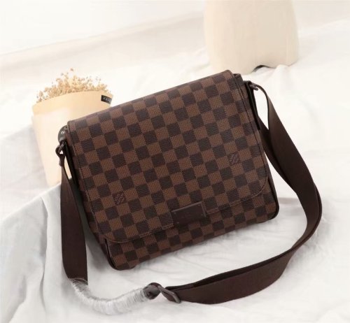 LV Men Hangbags AAA-009