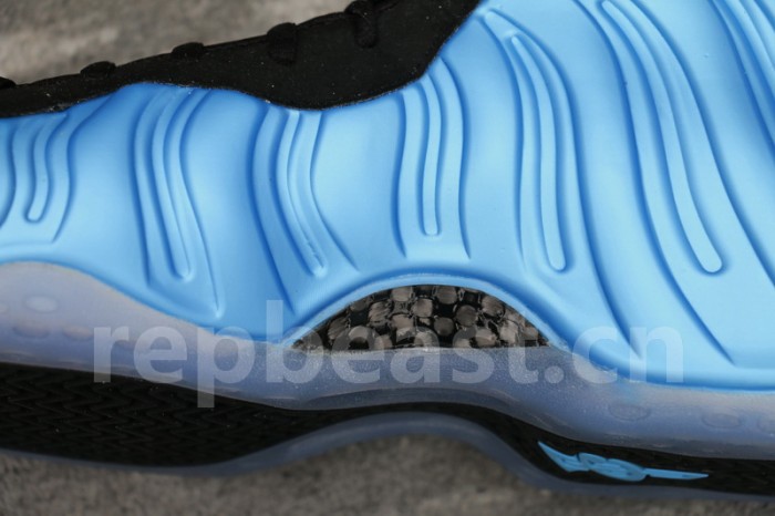 Authentic Nike Air Foamposite One “University Blue”