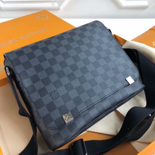LV Men Hangbags AAA-011