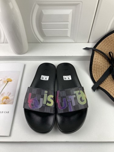 LV women slippers AAA-217
