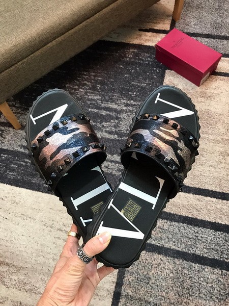 VT Men slippers AAA-047