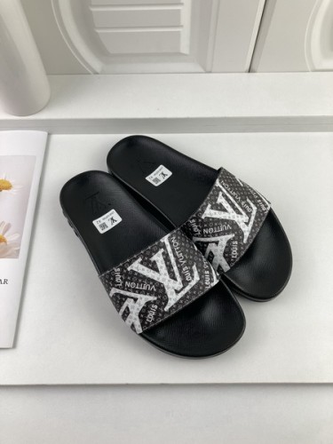 LV women slippers AAA-340