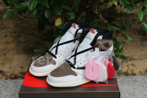 Authentic 2.0 Travis Scott x Air Jordan 1