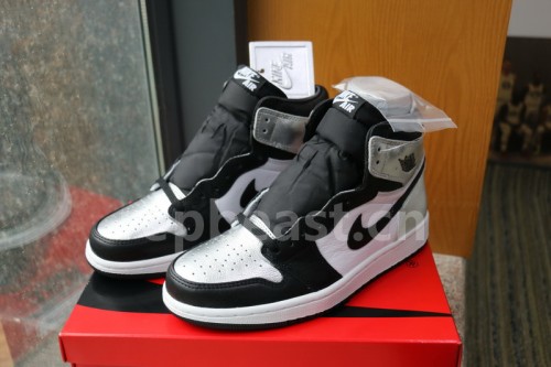 Authentic Air Jordan 1 High OG WMNS “Silver Toe”   Women size
