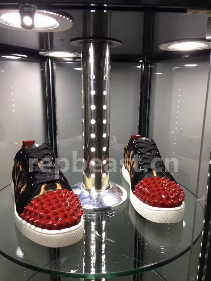 Super Max Christian Louboutin Shoes-722