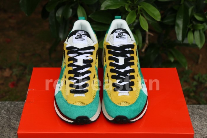 Authentic Sacai x Nike Pegasus VaporFly SP Stadium Green