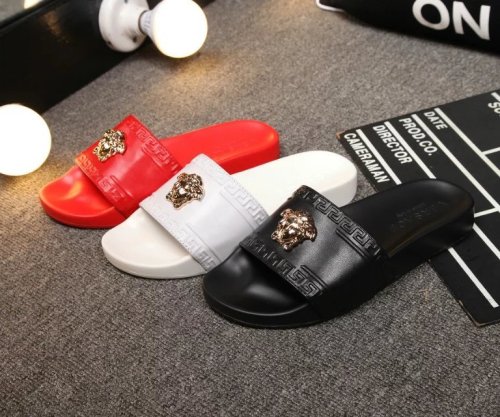 Versace women slippers AAA-005