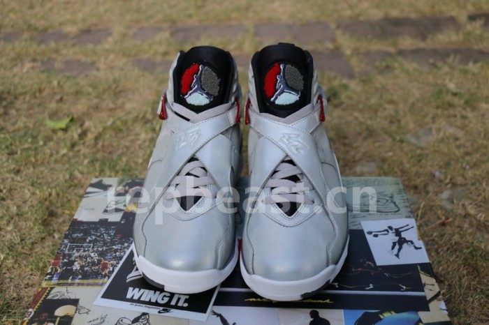 Authentic Air Jordan 8 “Reflective Bugs Bunny”