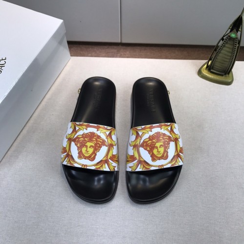 Versace women slippers AAA-019