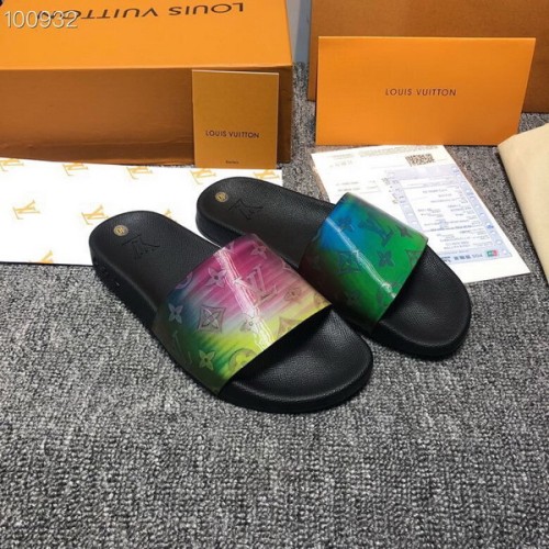 LV men slippers AAA-549