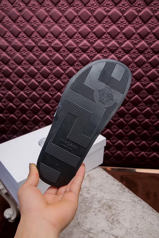 Versace men slippers AAA-122(38-44)