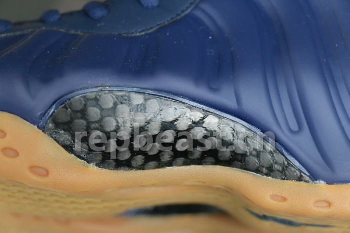 Authentic  Nike Air Foamposite One “Midnight Navy”