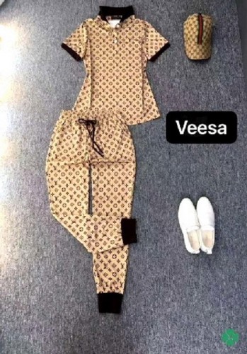 LV women suit-013