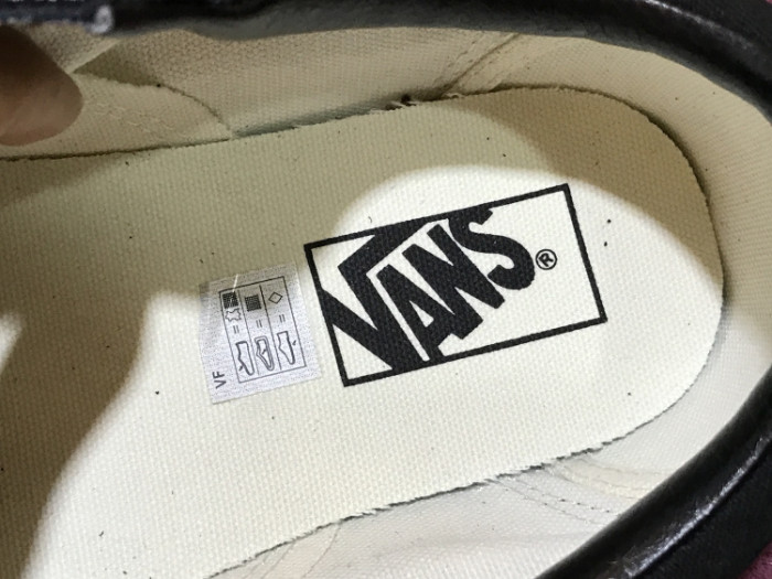 Authentic Vans Old Skool Black  Low Top Shoes