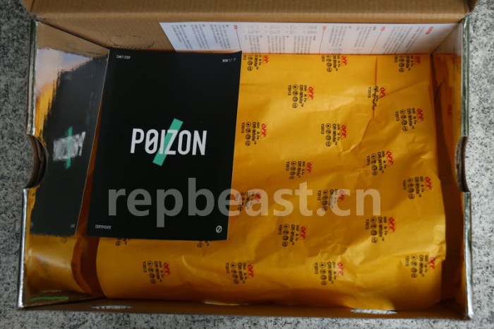 Authentic OFF-WHITE x Nike Dunk Low “University Gold”