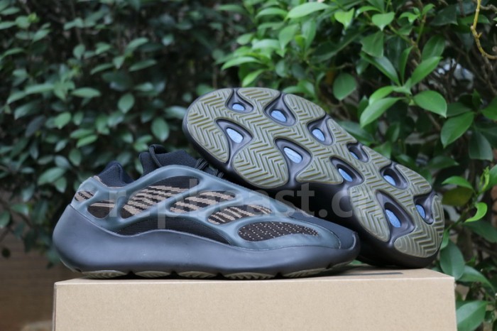 Authentic Yeezy 700 V3 “Eremiel”