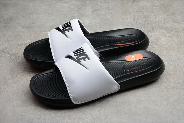 Women slippers-100