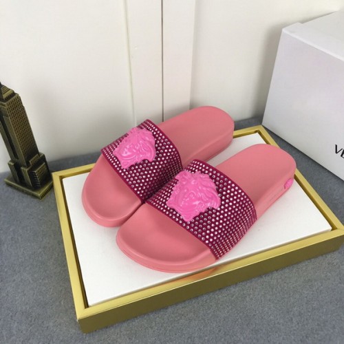 Versace women slippers AAA-022