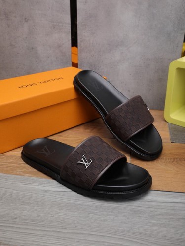 LV men slippers AAA-767