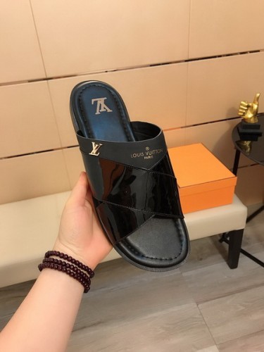 LV men slippers AAA-1071
