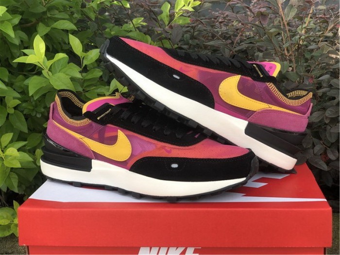 Authentic Nike Waffle One“ Active Fuchsia”