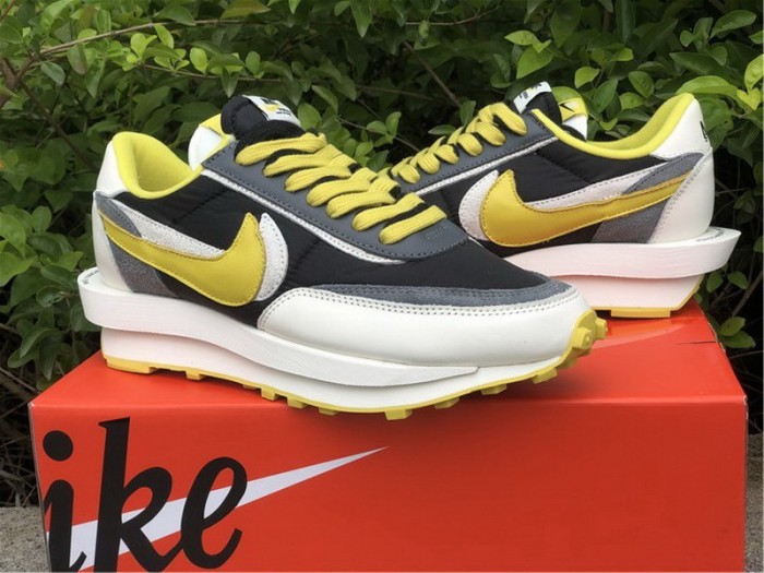 Authentic  Sacai x Nike LDV WAFFLE  Black Yellow000