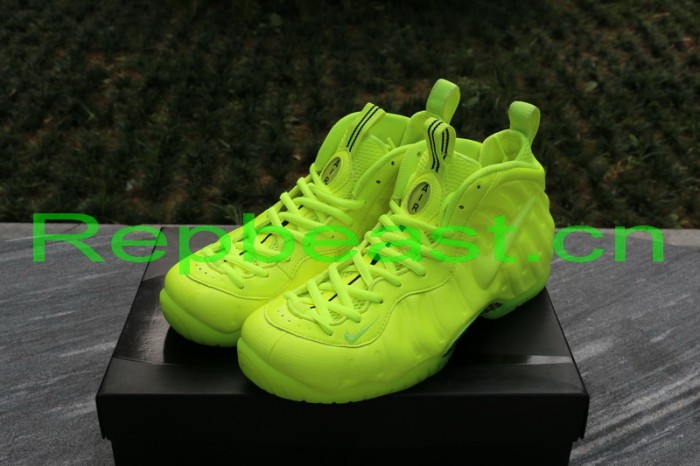 Authentic Nike Air Foamposite Pro “Volt”