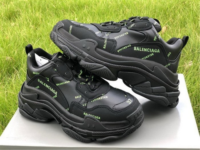 B 17FW Tripe-S High End Sneaker-156