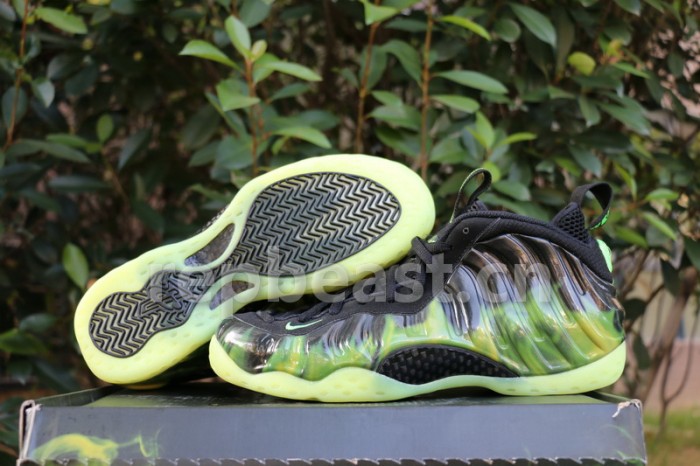 Nike Air Foamposite One “ParaNorman”