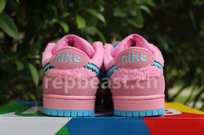 Authentic Grateful Dead x Nike SB Dunk Low “Pink Bear”