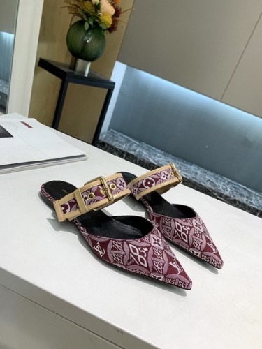 LV women Sandals 1：1 Quality-284