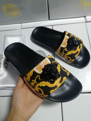 Versace women slippers AAA-053