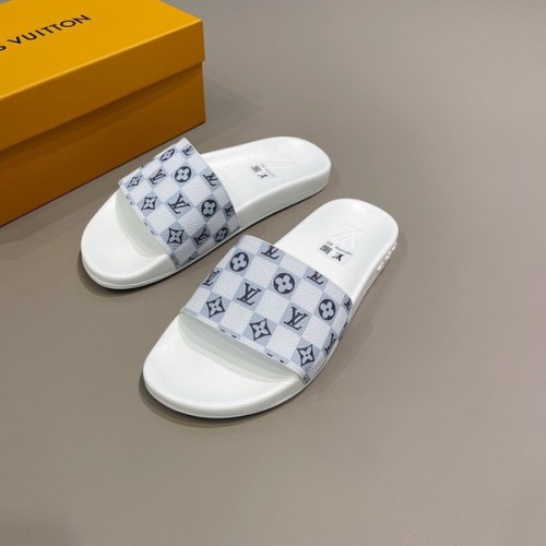 LV men slippers AAA-902