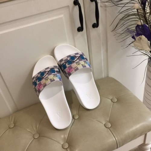 LV women slippers AAA-166