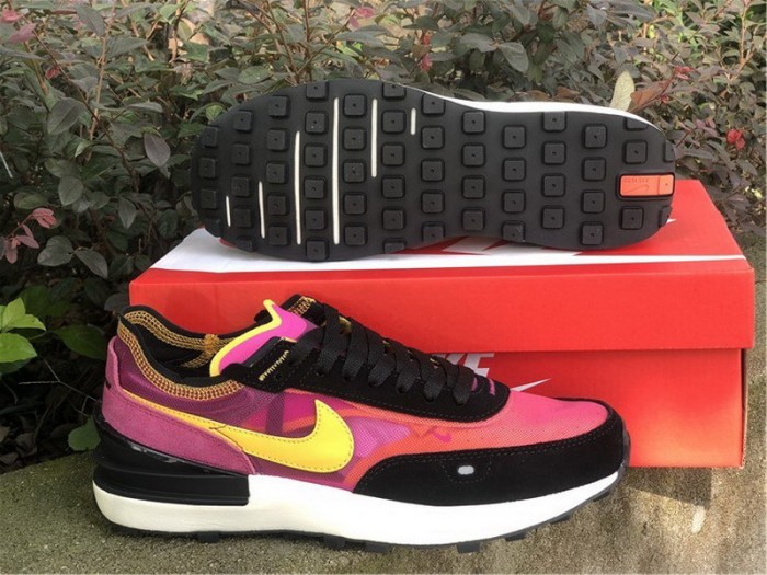 Authentic Nike Waffle One“ Active Fuchsia”