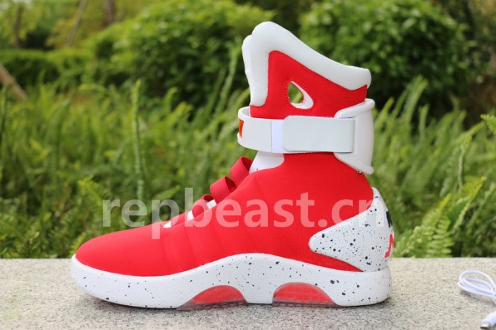 Authentic Supreme X Nike Air Mag