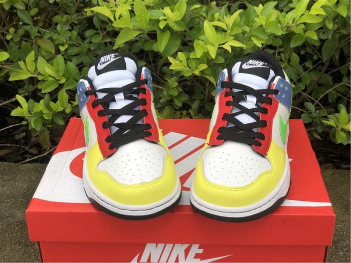 Authentic Nike Dunk Low Green Strike
