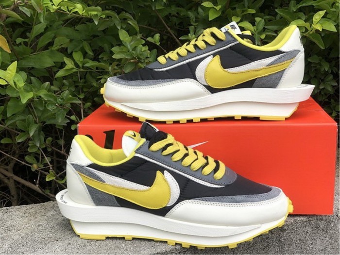 Authentic  Sacai x Nike LDV WAFFLE  Black Yellow000